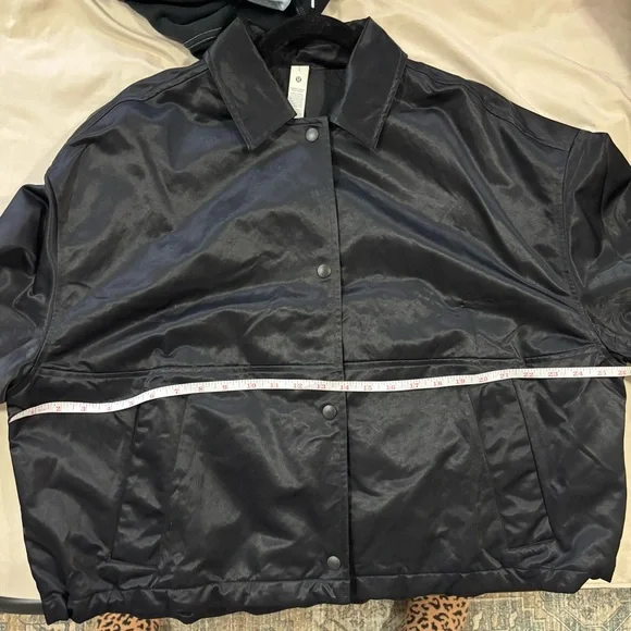 Lululemon Cropped Coaches Jacket - Picture 11 of 11